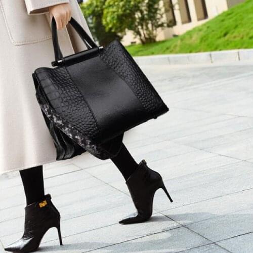 Womens bag new fashion handbag European and American trend crocodile-pattern one-shoulder cross-body bag go with womens bag