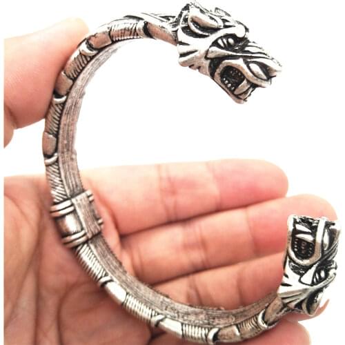 Nostalgia Metal Bracelets