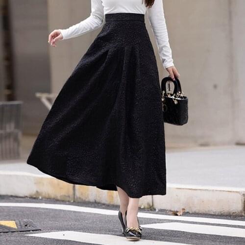 Womens 2021 Autumn Winter New High Waist Retro Skirt Slim Long Skirt Relief Jacquard Half Skirt