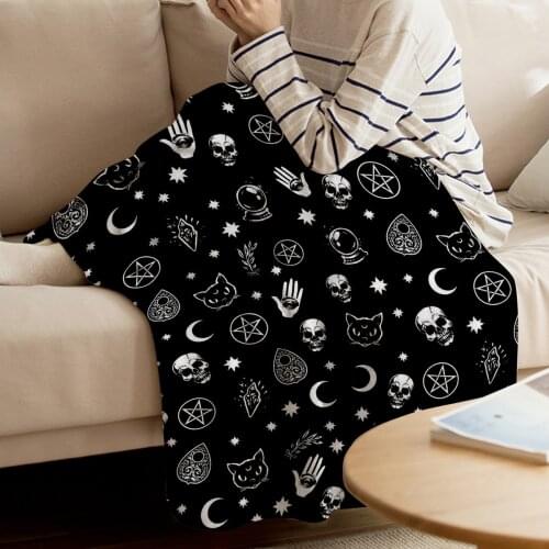 High Quality Flannel Blanket Black Skull Head And Cat Throw Blanket Soft Warm Microfiber Blanket Travel Customizable