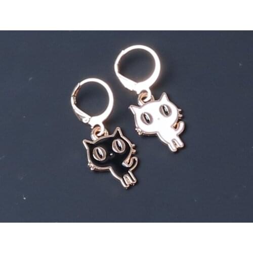 New Enamels Black White Cat Charm Earring ,Trendy Cute Cats Cartoon Black White Pussy Earing Jewelry Women Gift