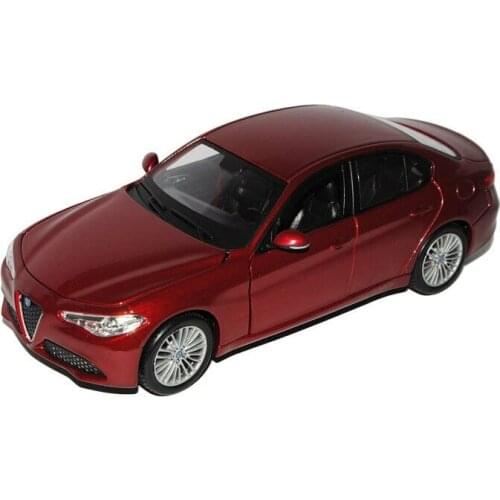 Bburago 1:24 Alfa Romeo GIULIA Model Car