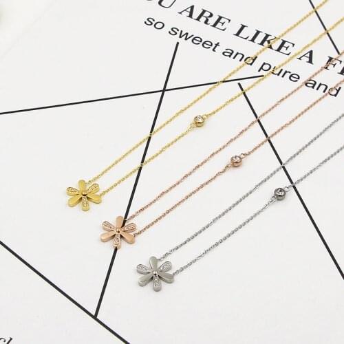 Fashion Brand Stainless Steel Rose Gold Color Crystal Daisy Flower Pendant Necklace Women Party Gift
