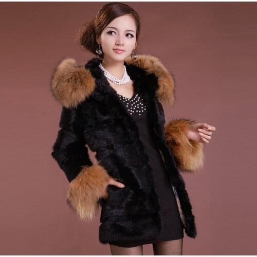 2017 Autumn and Winter Genuine Rabbit Fur Outerwear Raccoon Fur Hoody Women Warm Coat Casacos Femininos VF0527