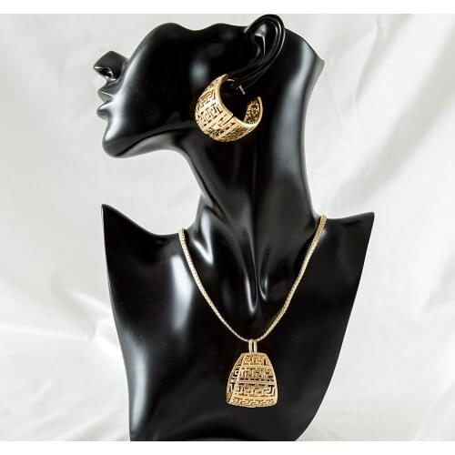 Golden Color Exquisite Style Ring Shaped Hollow Out Earrings And Necklaces Jewelry Set For Women Popular Party Attendance Design