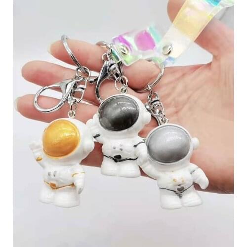 Car Keychain Simulation Spaceman Doll KeyChain Luxury Student Bag Cute Keychain Charm Stainless Steel Ring Key Chain Accessories