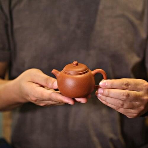 Hall yixing recommended undressed ore hand down slope mud bao statue of a small pot of mini bucket tea pot of 125 c