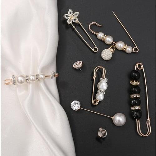 Fashion Pearl Rhinestones Brooch Pin Brooches for Women Sweater Shirt Lapel Pin Buckle Brooch Pins Set Clothes Accessories Gift