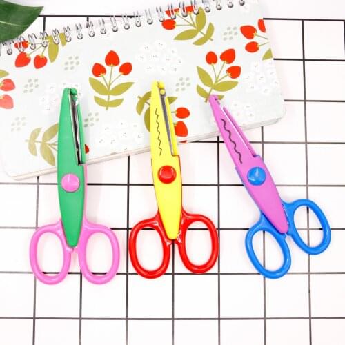 1pc Creative Portable Cartoon Colorful Lace Scissors Paper-cutting Safety Scissors Mini Scissors