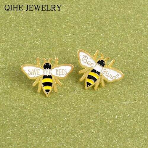 Bee Kind Save The Bees Pin Honey Bee Yellow Soft Enamel Lapel Pin Cartoon Animal Brooches For Women Men Badges Wholesale
