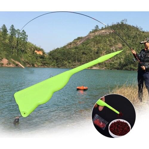 Fishing Supplies Red Worm Bait Clip Bander Practical Portable Tool Fishing Terminal Tackle Set Random Color For Baits