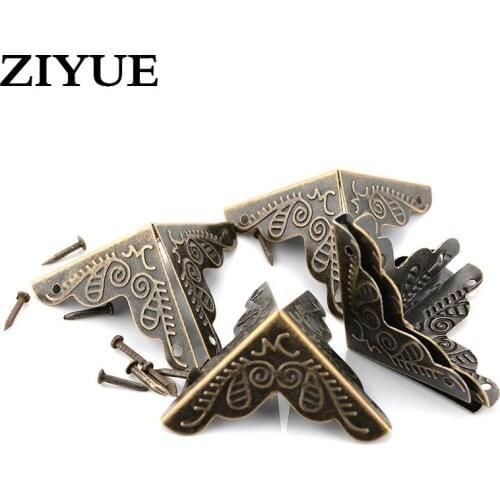 Free Shipping 10pcs/lot Luggage Case Box Corners Brackets Decorative Corner For Furniture Decorative Triangle Rattan Carved