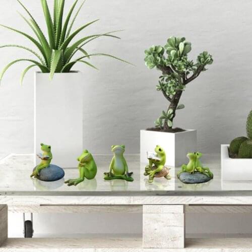 Resin Leggy Frog Miniature Figurines Animal Statue Desktop Decoration Souvenirs for Interior Modern Home Decor Loft