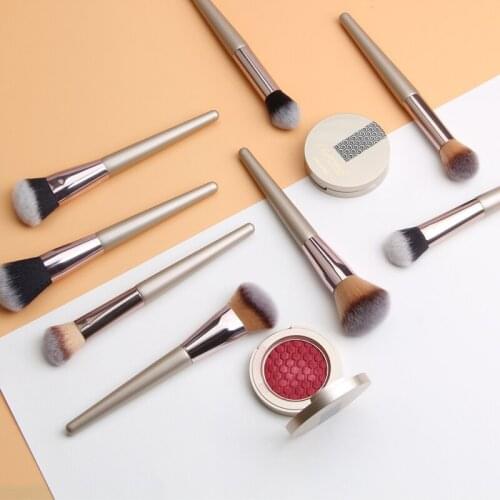 4Pcs Professional Make Up Brushes Tool Set Highlighter Powder Concealer Foundation Blush Make Up Brushes Tool Korean Style