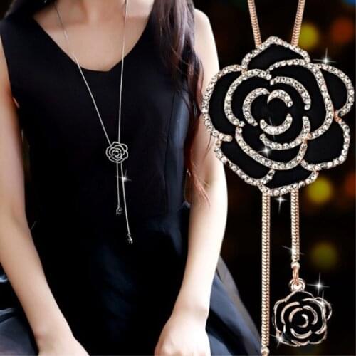 2021 New Fashion Black rose sweater chain female Crystal from Austrian 2 Colors Autumn and Winter retro flowers wild necklace