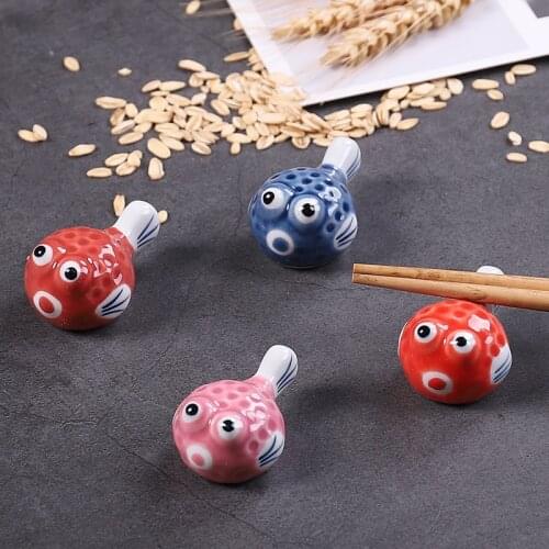 1 Pcs Ceramic Puffer Fish Shaped Chopsticks Holder Japanese Style Sushi Tableware Accessories