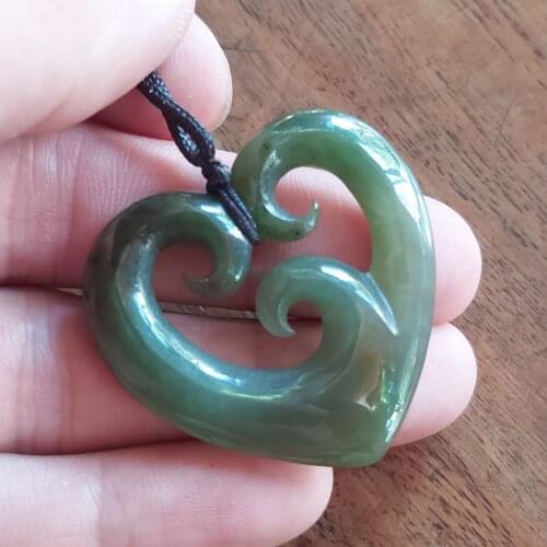 Natural Green Nephrite Heart pendant Maori style Jewelry gift NZ POUNAMU Necklace Canadian jade Aquaman Greenstone