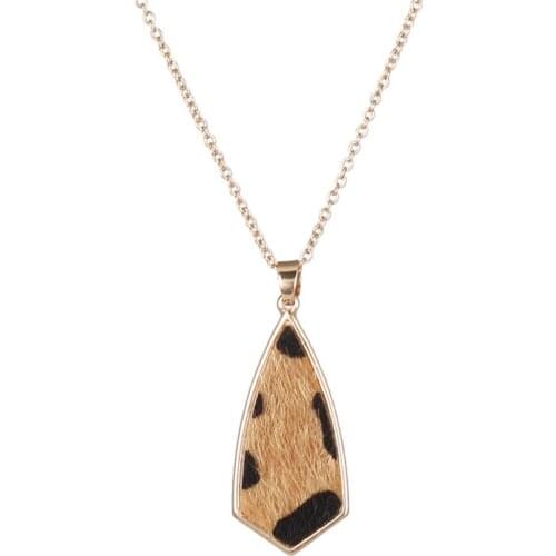 2020 New Leopard Arrow Shaped mother pearl Abalone shell Pendants Necklaces Women Boutique Jewelry