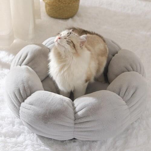 Flower Shaped Cat Bed Indoor Cozy Pet Beds Ultra Soft Plush Dog Basket Sunbed Warm Self-Warming House Sleeping Bag Cushion Mat