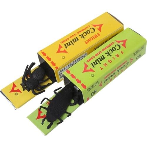2PCS Cockroach Spider Chewing Gum Joke Shock Startle Toys Novel Toy Trick Chewing Gum Cockroach