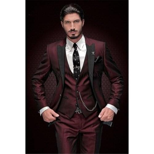 2020 New Arrival Groomsmen Peak Black Lapel Groom Tuxedos Burgundy Men Suits Wedding Best Man Blazer (Jacket+Pants+Vest)