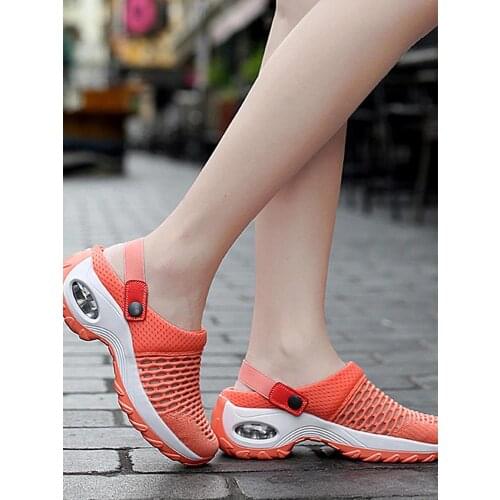 Fashion New Women Beach Sandals Non-slide Breathable Soft Sole Slippers Hollow Out Sports Walking Sneakers Summer Shoes Ladies