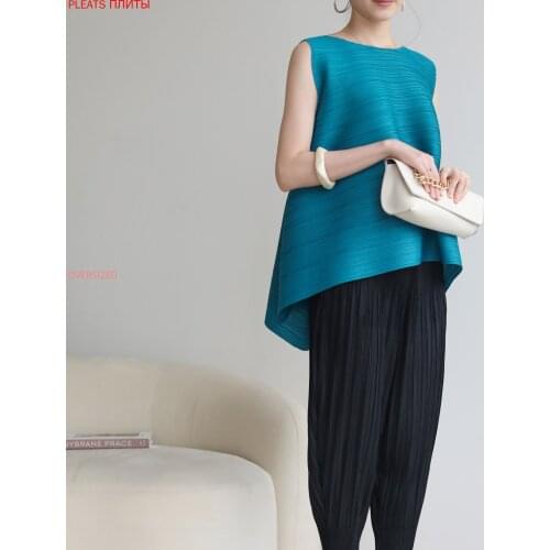 Japanese Miyake Pleated Show Thin Womens Wear Versatile Loose Sleeveless Top Pleats T-shirt