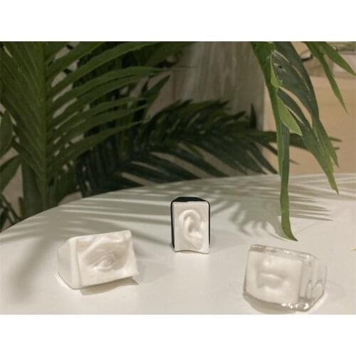 New Vintage Back White Transparent Resin Acrylic Abstract Art Statue Ears Eyes mouth Geometric Square Rings For Women Jewelry