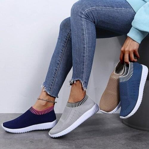 Size 44 Womens Vulcanized Shoes Casual Flat-Bottom Flying Woven Mesh Breathable Sneakers Light and Comfortable