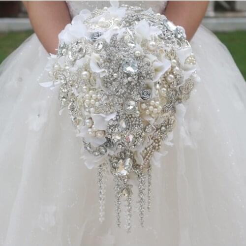 White Hydrangea drop brooch bouquet custom wedding bridal bouquets crystal teardrop style Bride 's Bouquet Pearl tassels decor