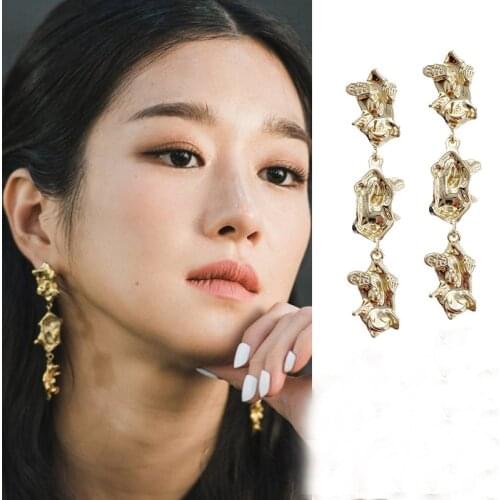 Zeojrlly Metal Vintage Geometric Women Dangle Earrings European Antique Metal Long Earrings Elegant Female Jewelry