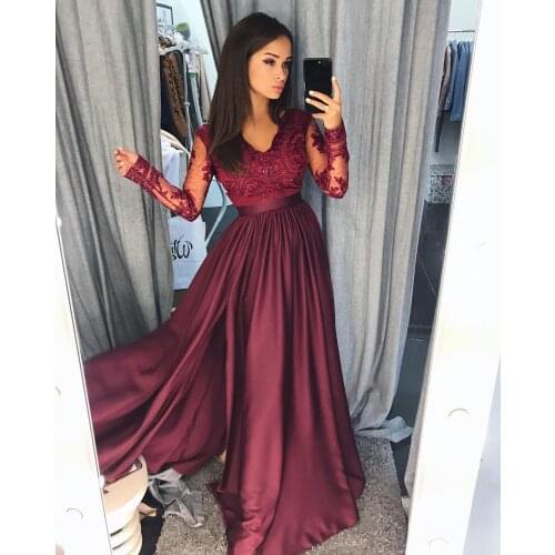 A Line Burugundy Bridesmaid Dress Long Sleeves Side Split V Neck Wedding Party Dress