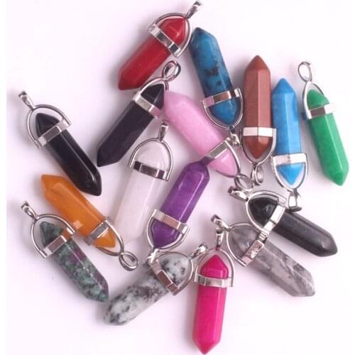 Wholesale 50pcs/lot Assorted Strawberry Quartz Natural Stone Pendants Charms Hexagonal Pointed Healing Reiki 7 Chakra Pendulum