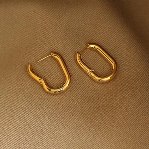 Simple Cute Gold Color Buckle Hoop Earrings Fashion for Women Geometric Round Circle Piercing Earrings Jewelry