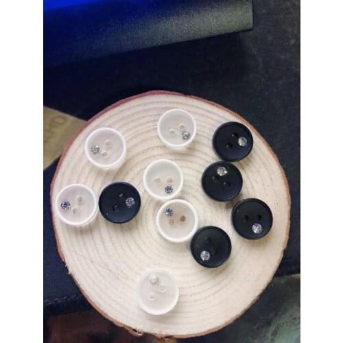 NEW Resin Childrens colored shirt cartoon buttons Sewing DIY Craft decals 2-Holes baby sweaters Clothing accessories