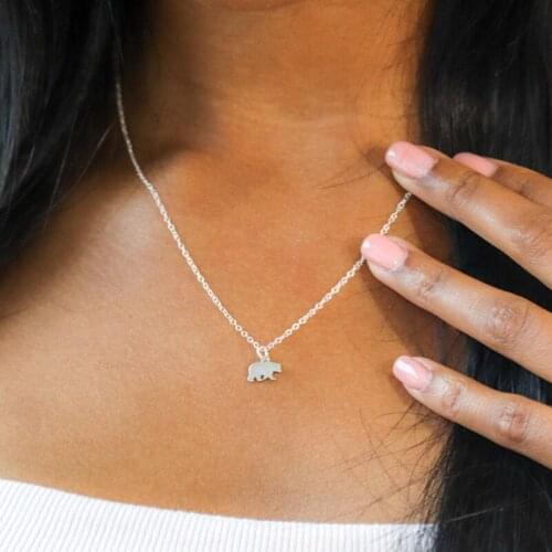 Personality Simple Stainless Steel Cute Bear Necklace Mens and Womens Holiday Gift New Bear Pendant Necklace Jewelry