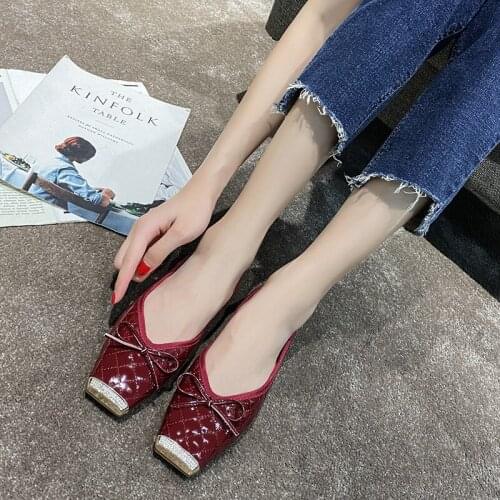 Womens Flats Comfortable Patent Leather Bowknot Slip Resistant Flats Soft Square Toe with Diamonds female flats Size 35-43