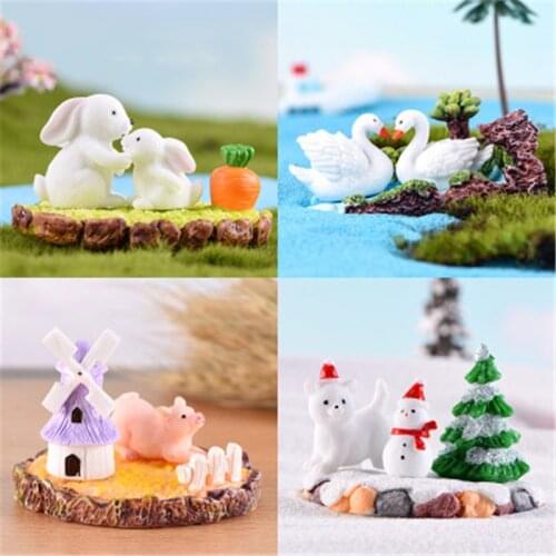 ZOCDOU 3 Pieces Cute Rabbit Goose Pig Snow man Four Seasons Scenery Ornament Small Statue Little Figurine Crafts Home Deco