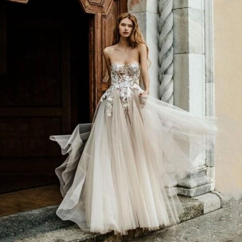 Eightree Ivory A-line Wedding Dress 2021 Vintage Strapless Appliques Tulle Backless Bride Gown Evening Dress With Bow Customsize