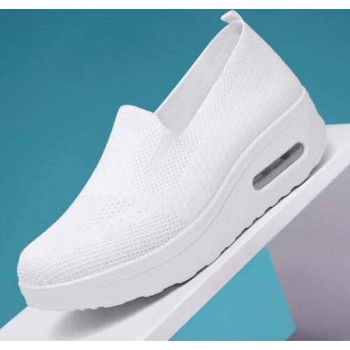 Damyuan Platform Shoes Women Slip on 2020 New Spring Summer Flats Female Soft Zapatos De Mujer Lace Loafers Ladies Air Cushion