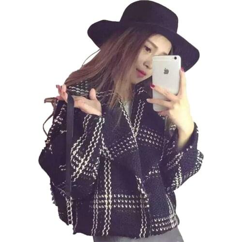 New autumn and winter short paragraph ladies thickened large lapel checked fashion shagow coat TB911