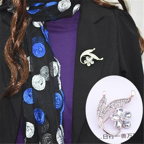 Glass crystal flower brooch sweater accessories pin scarf scarves shawl buckle for female