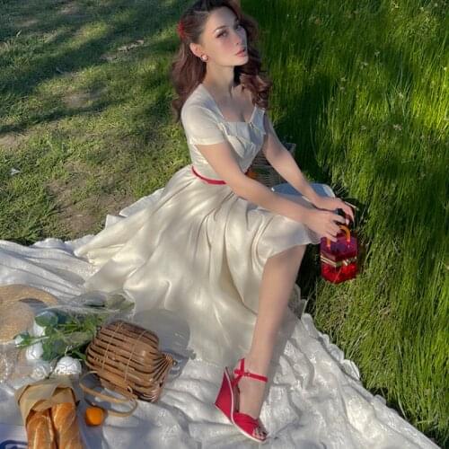 Le Palais Vintage 2021 Original Fall Fashion Women Dress French Style Square Collar Short Sleeve Collect Waist A Line Dresses