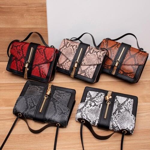 Ladies PU Leather Snake Pattern Retro Shoulder Bag Tassel Color Splicing Handbag Fashion Exquisite Shopping Bag