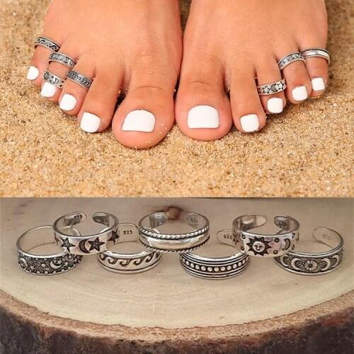 7Pcs Vintage Hollow Carved Star Moon Toe Rings Kits Bohemian Adjustable Open Finger Ring for Women Boho Beach Foot Ring Jewelry