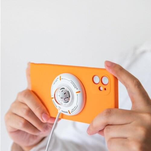 New O2 Project Creative UFO Design 15W Fast Magnet Wireless Charging Pad Magnetic Qi Wireless Charger for iPhone 12