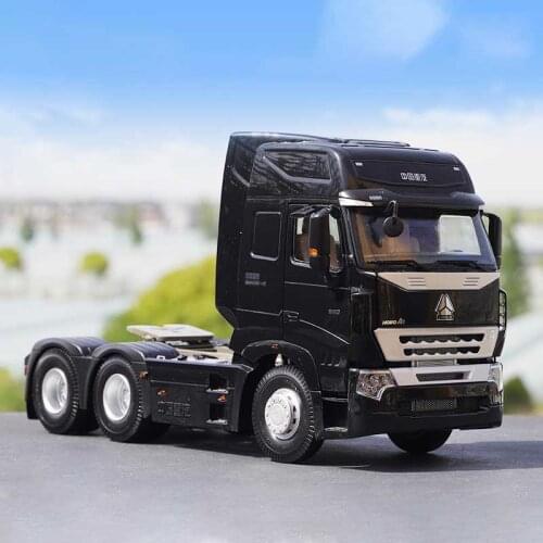 Diecast 1:24 Sinotruk HOWO A7 Tractor Alloy Truck Model Metal Collection Souvenir Ornaments Display Vehicle Toy Gift