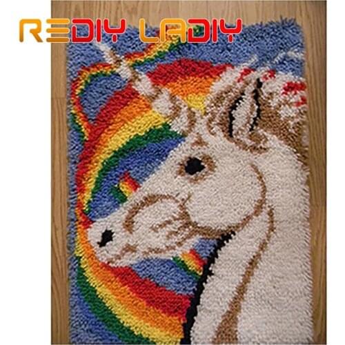 Latch Hook Rug Kits Crocheting Carpet Rug Rainbow Unicorn Acrylic Yarn Pre-Printed Canvas Cushion Mat DIY Crochet Tapestry Craft