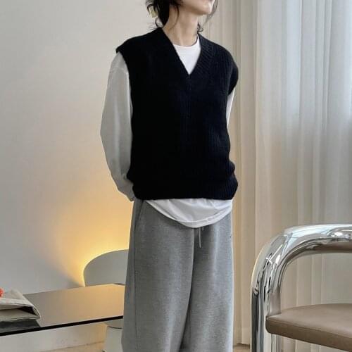 Autumn and winter womens casual solid color V-neck loose sweater vest