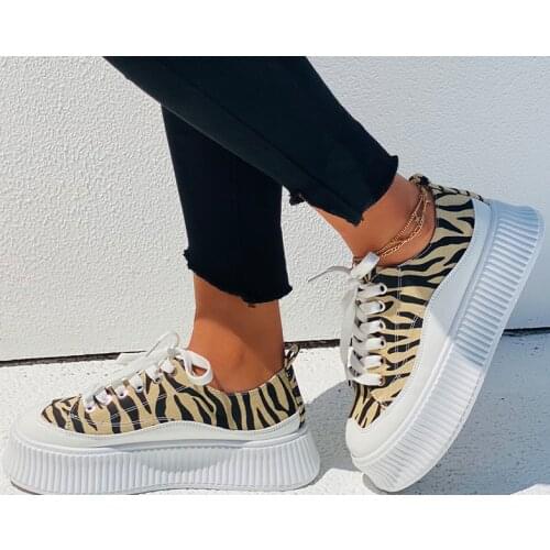 2021 Women Platform Sneakers Womens Zebra Pattern Vulcanized Ladies Lace Up Flat Female Height Increasing Comfort Shoes